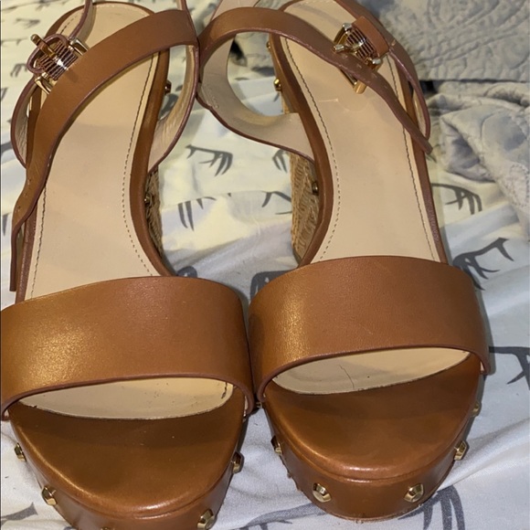 Micheal Kors wedges - Picture 2 of 3